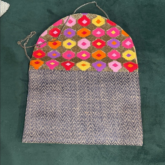 Colorful Hexagon Pattern Clutch - Picture 3 of 3